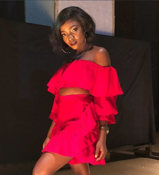 Simi looking cute in new photos... But fans say they aren't feeling the look