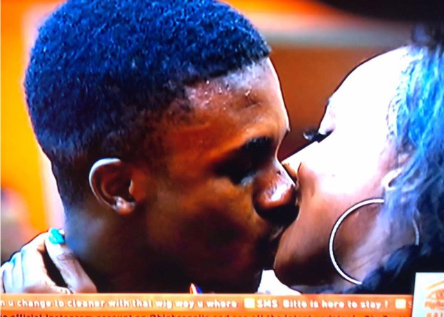 K Brule tried to kiss Anto....and she refused.. But she went on to kiss Lolu instead.. (photos)