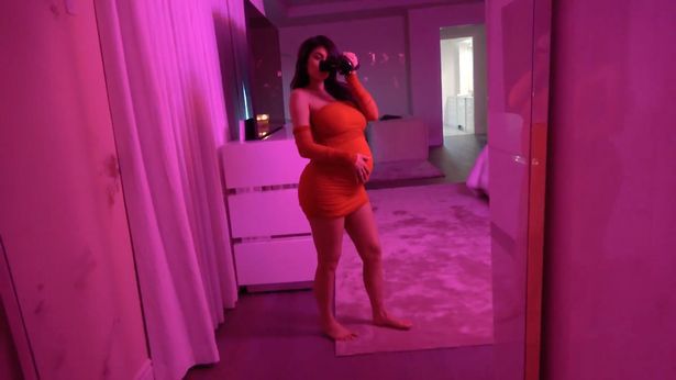 Unseen pregnancy photos of Kylie Jenner, she might name her baby 'butterfly'