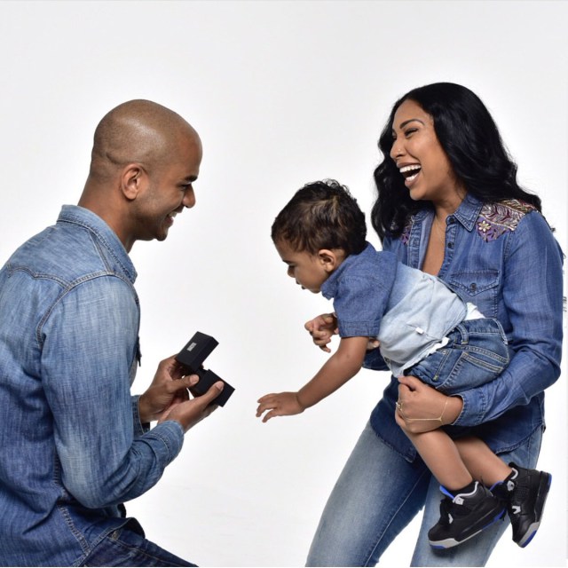 He Proposed During Their Photoshoot And Her Reaction Is So Cute (pictures)