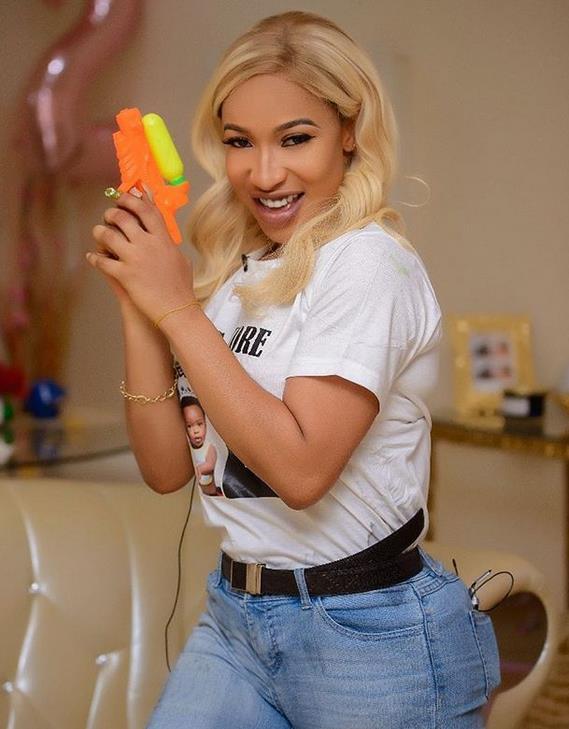 Tonto Dikeh shows off bigger buttt in new photo