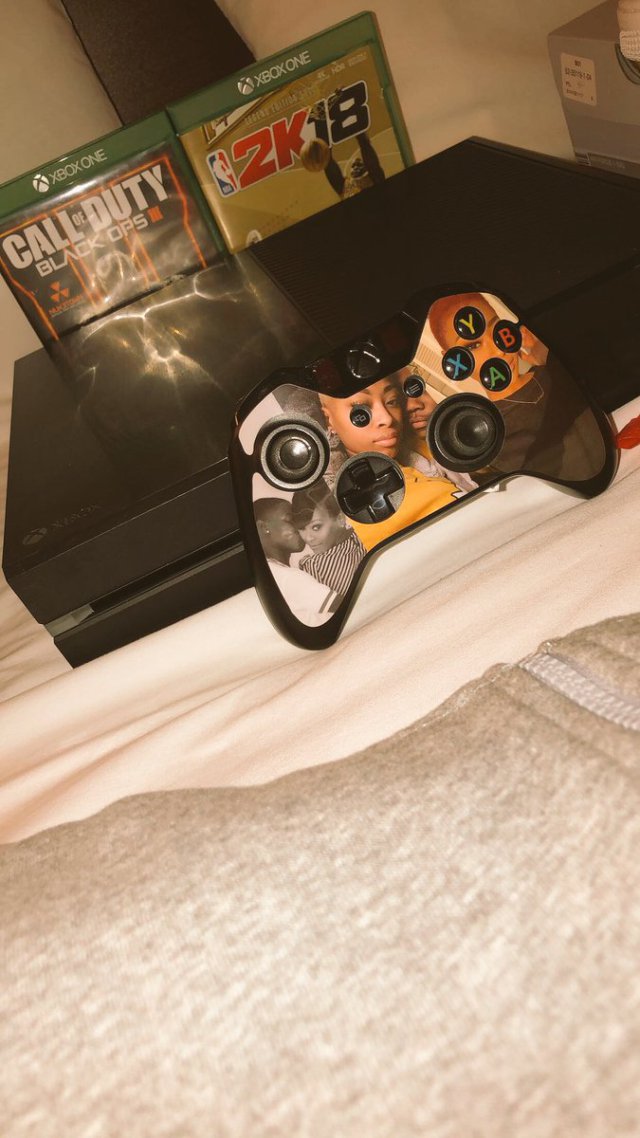 Lady buys boyfriend an XBox One, Nigerian Guys reacts