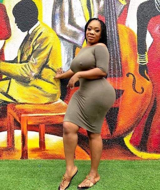 Curvy actress Moesha Boduong shows off her nipples and curves in figure-hugging dress (Photo)