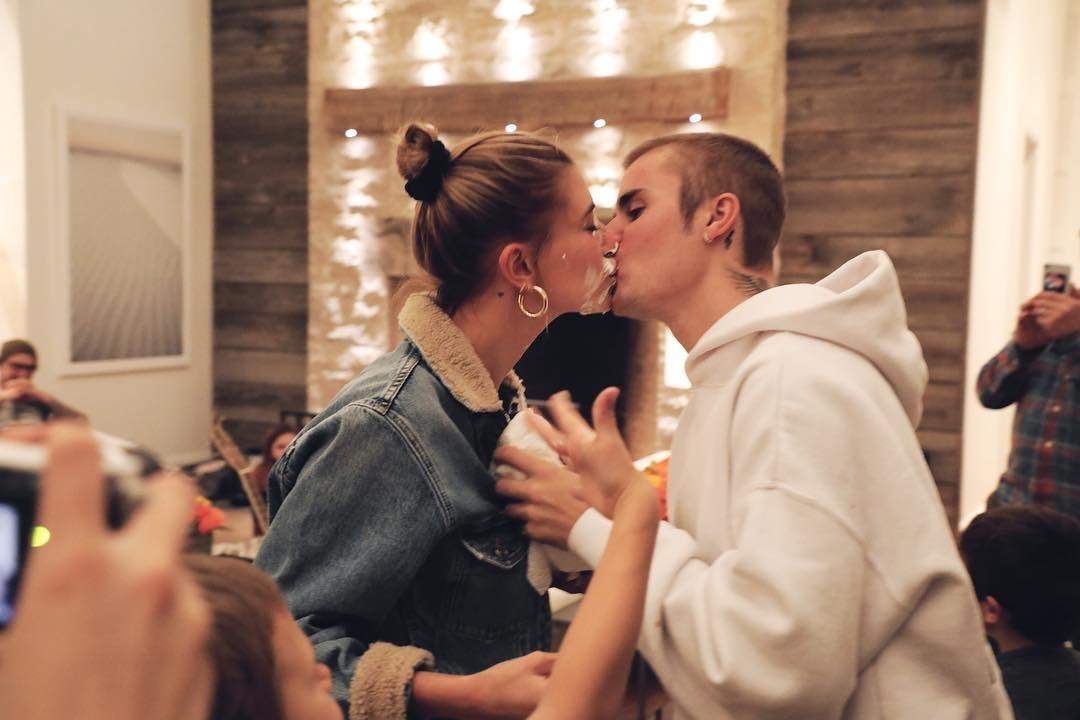 Hailey & Justin Bieber celebrate first thanksgiving as couple