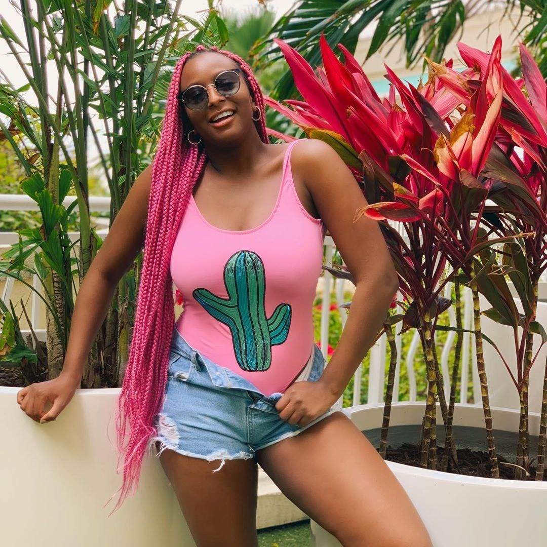 DJ Cuppy Flaunts her Thighs in sexy Bum Short photos