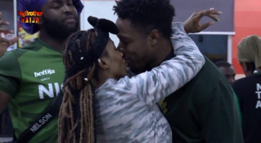 #BBNaija: Mercy kisses Ike to celebrate his 27th birthday (Video)