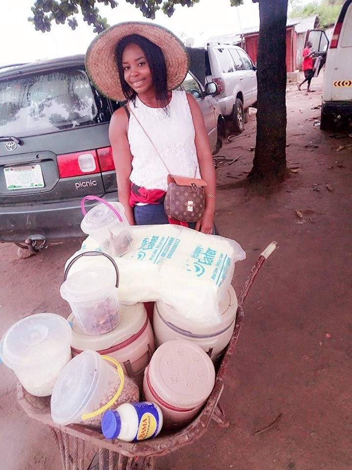 Graduate who sells food with a wheelbarrow reveals she makes more than salary earners