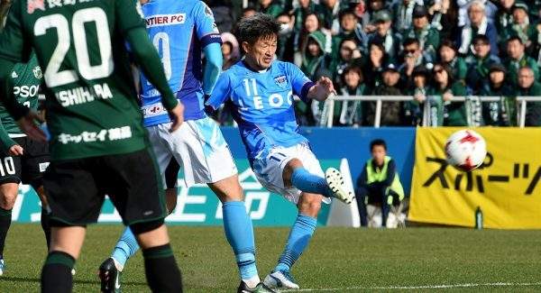 World Oldest footballer Kazuyoshi Miura, 51, extends contract