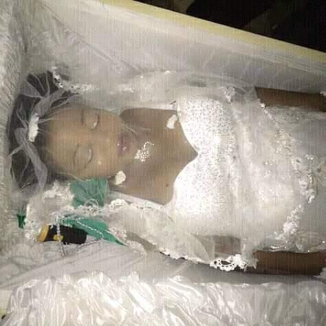 Sad Photos: Fresh UNICAL graduate buried in her wedding dress on her wedding day