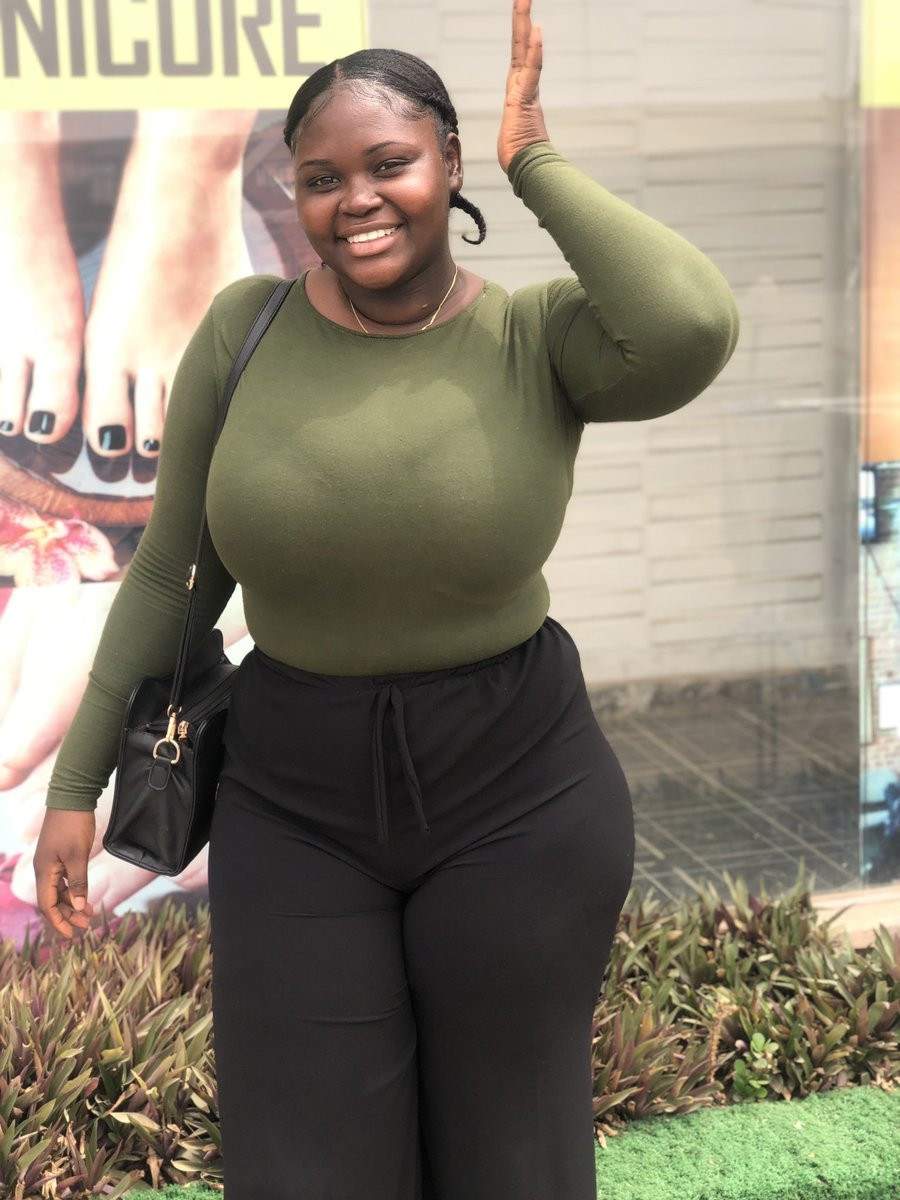 Busty Nigerian lady causes stir with her ample bosom, tells men she's 'all you can ever need' (Photos)