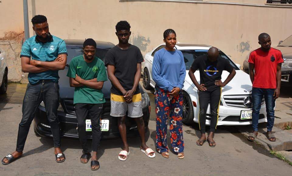 Male and female suspected internet fraudsters apprehended in Abuja