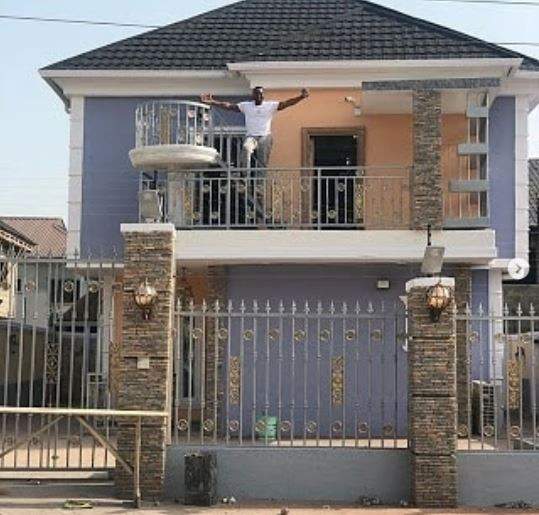 Filmmaker, Okiki Afolayan shows off his new mansion (Photos)