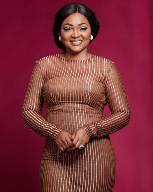 You can't beat this classy look by Mercy Aigbe (Photo)