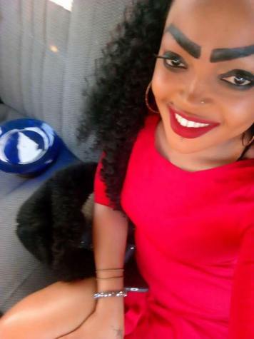 Slay Queen Shows Off Her Makeup, And It's On 'Fleek'! (Photos)