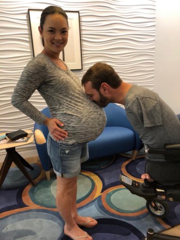 Pastor Nick Vujicic Born Without Legs And Hands Welcomes Twin Girls With Wife