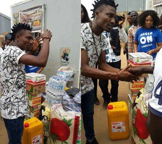 Efe Visits IDP Camp in Abuja, Donates Relief Materials to the Displaced People (Photos)