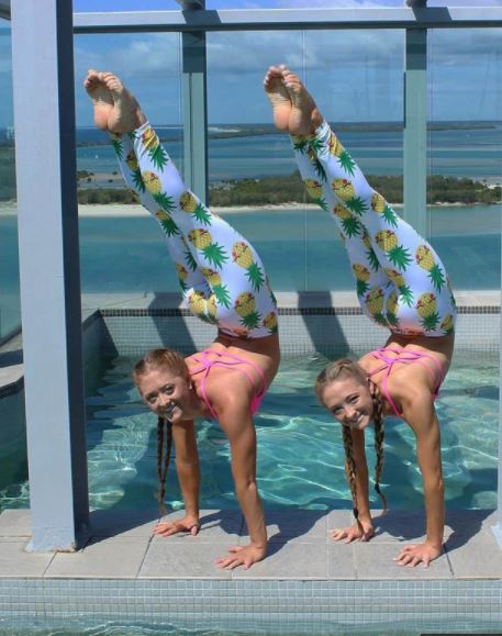 Incredible: Meet The Amazing Twin Sisters Breaking The Internet With Their Jaw-Dropping Flexibility (Photos)