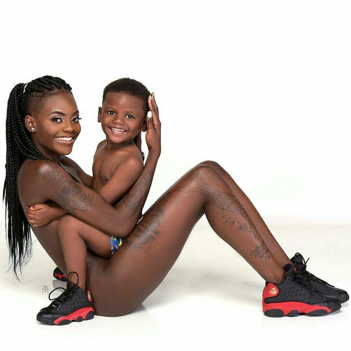 Mother Goes N*ked For Son's 4-Year-Old Birthday Photo Shoot Mother Goes N*ked For Son's 4-Year-Old Birthday Photo Shoot