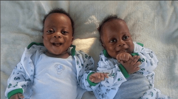 Lady welcomes twins after she was dumped by her boyfriend for bleeding from the 5th to 7th month of her pregnancy