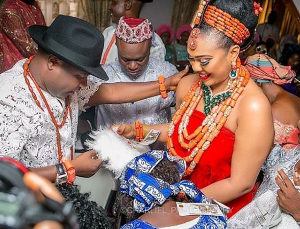 Photos From The Lavish Wedding In Edo That Gave Guests Brand New Cars As Souvenirs.