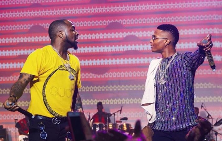 'I love you bro' - Davido reacts to Wizkid bringing him out on stage at his concert... Wizkid replies!