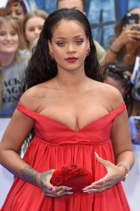 Forbes names Rihanna the wealthiest female musician in the world with $600m