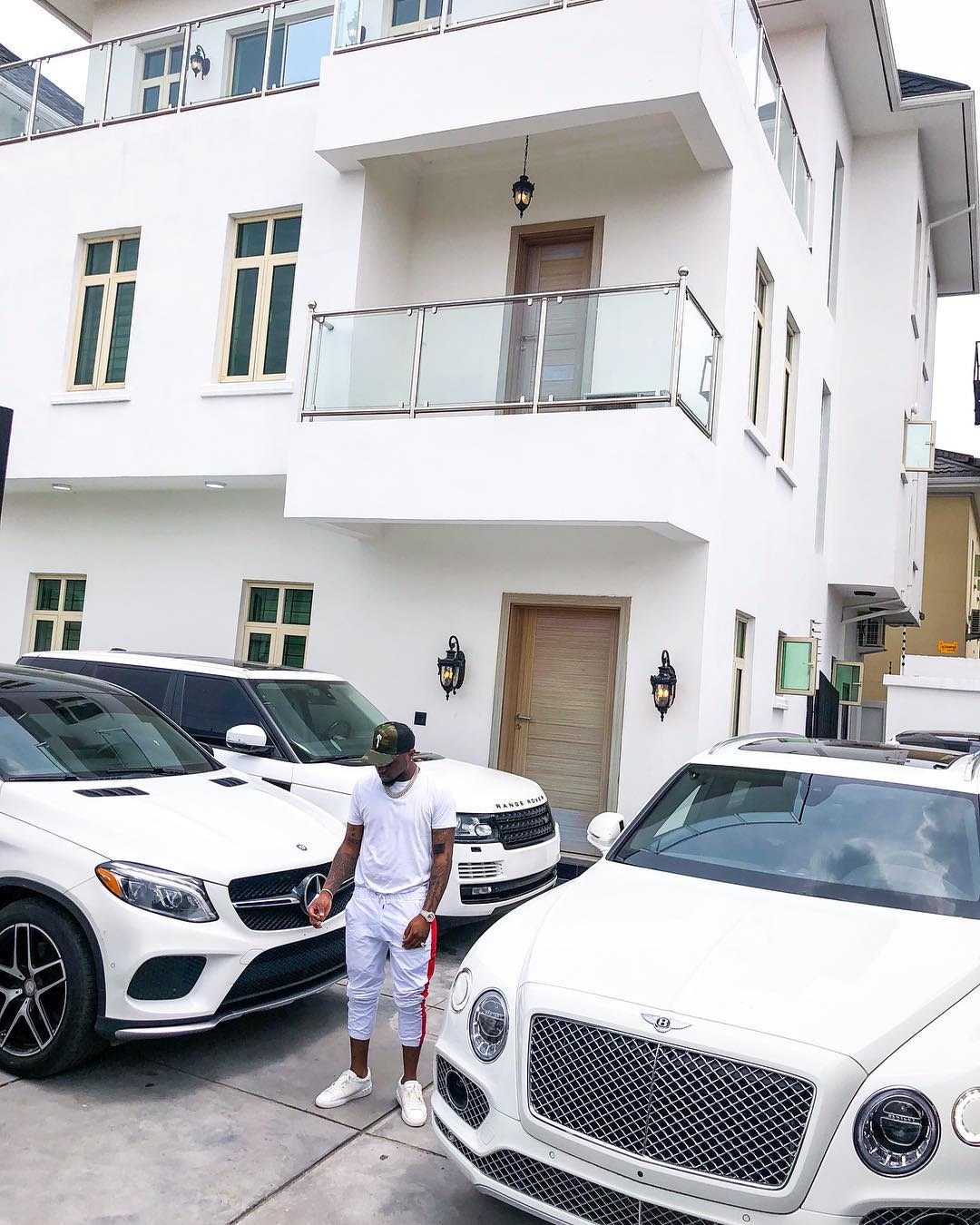 OBO! Davido shows off his expensive car collection after adding a brand new 2018 Bentley Bentyaga. (Photo)