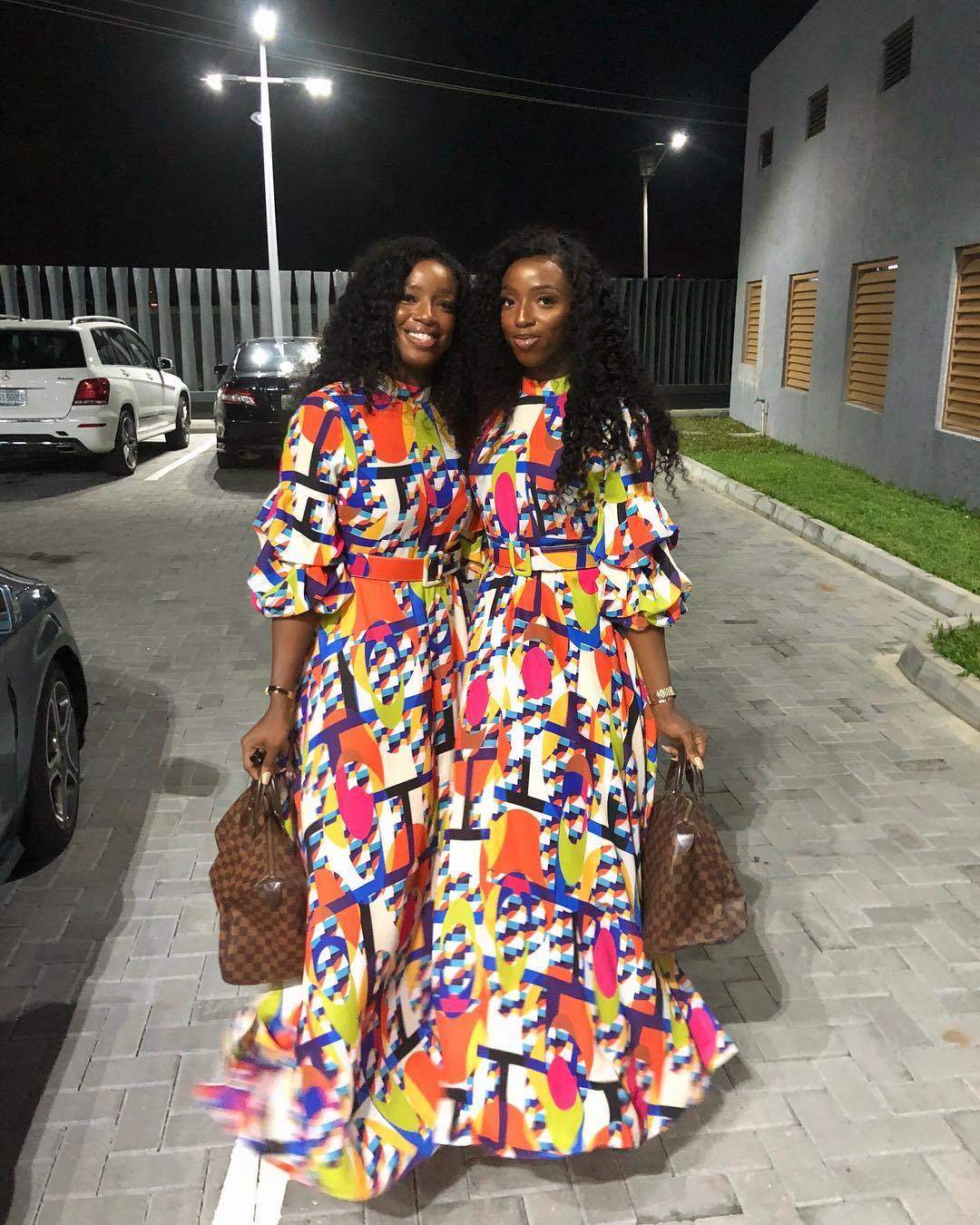 Meet gorgeous Nigerian identical twin sisters that wear the same outfit everyday (Photos)