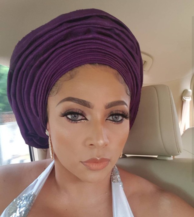 "A smoking wife cannot give good advise" - Fans Slams Lola Okoye For Smoking In Public