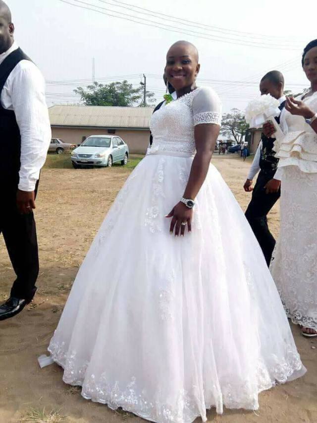 Bride hailed for maintaining her 'low cut' on her wedding day in Akwa Ibom