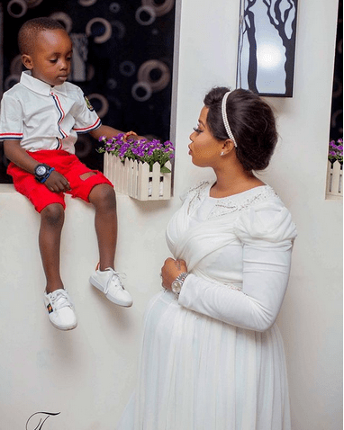 Alaafin Of Oyo Welcomes Another Set Of Twins, One Week After Welcoming One With Last Wife.