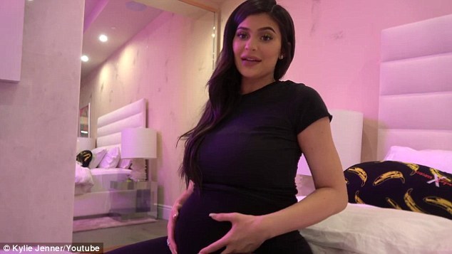 Kylie Jenner gives birth to a baby girl