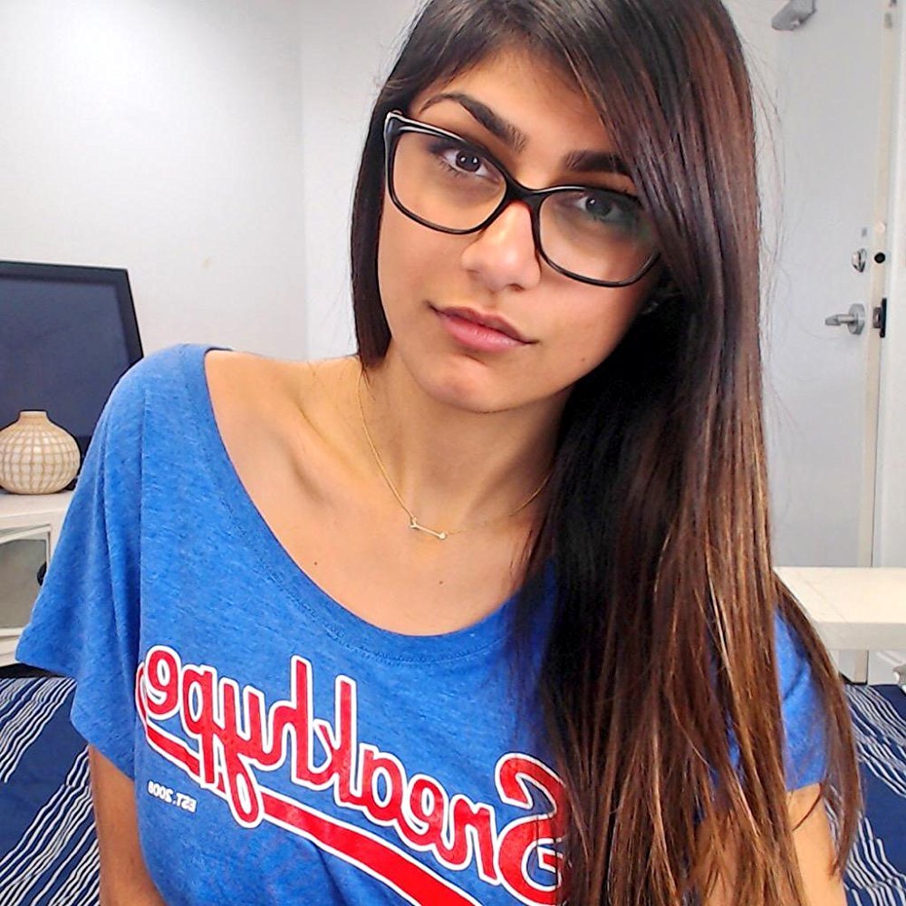 Mia Khalifa reveals