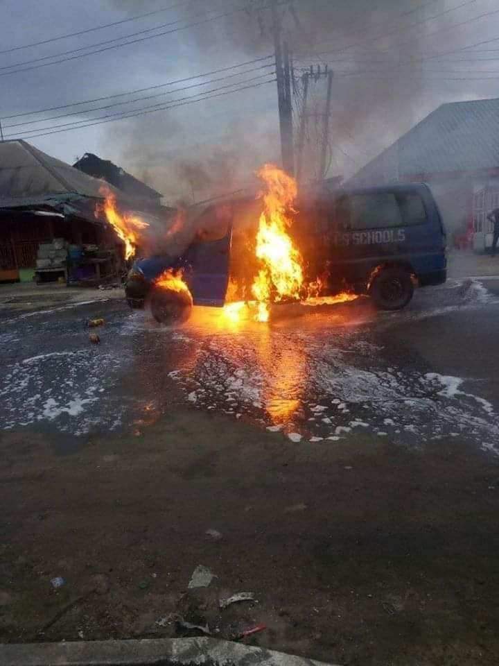School bus conveying pupils went up in flames today, in Port-harcourt