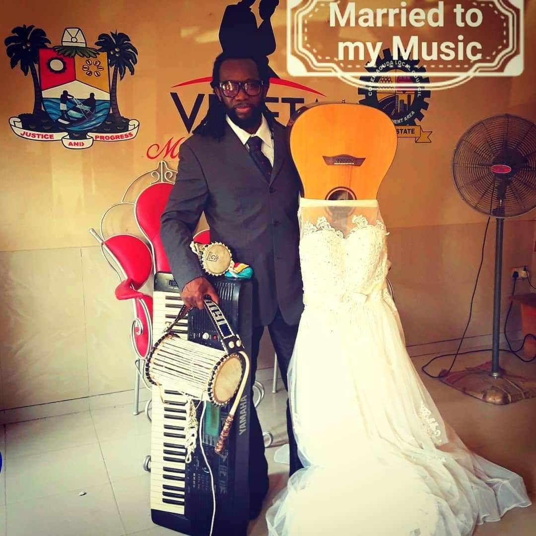 Nigerian man legally marries his guitar yesterday in Lagos