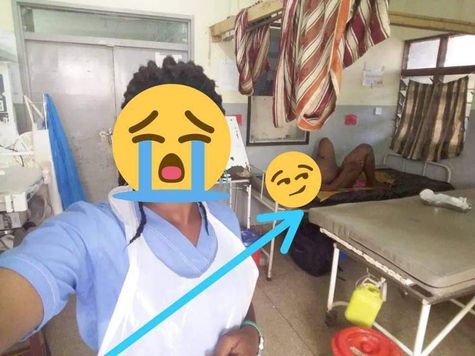 Nurse under fire after taking selfie with naked pregnant lady in the background