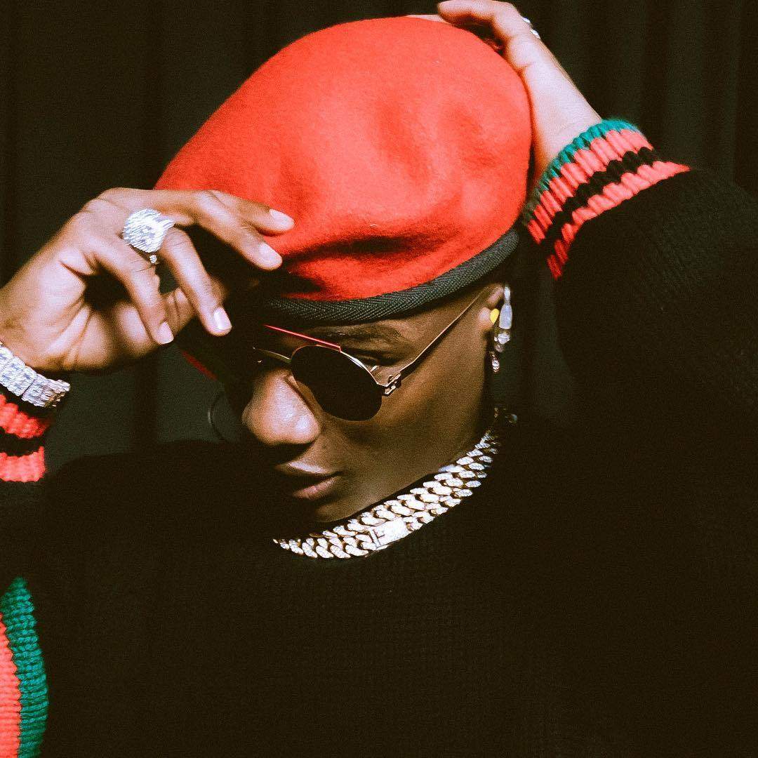 Fans faint at Wizkid's concert in Ivory Coast (Video)