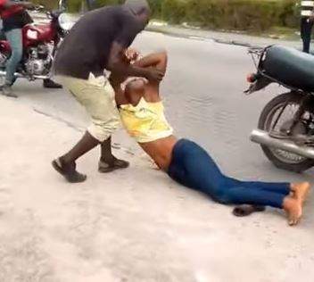 "Marry me or I die" - Lady faints repeatedly on streets of Lagos (Video)