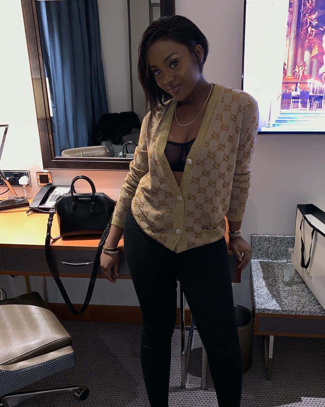 Chioma bares cleavage in Gucci outfit to Davido's 02 Arena concert (Photos)