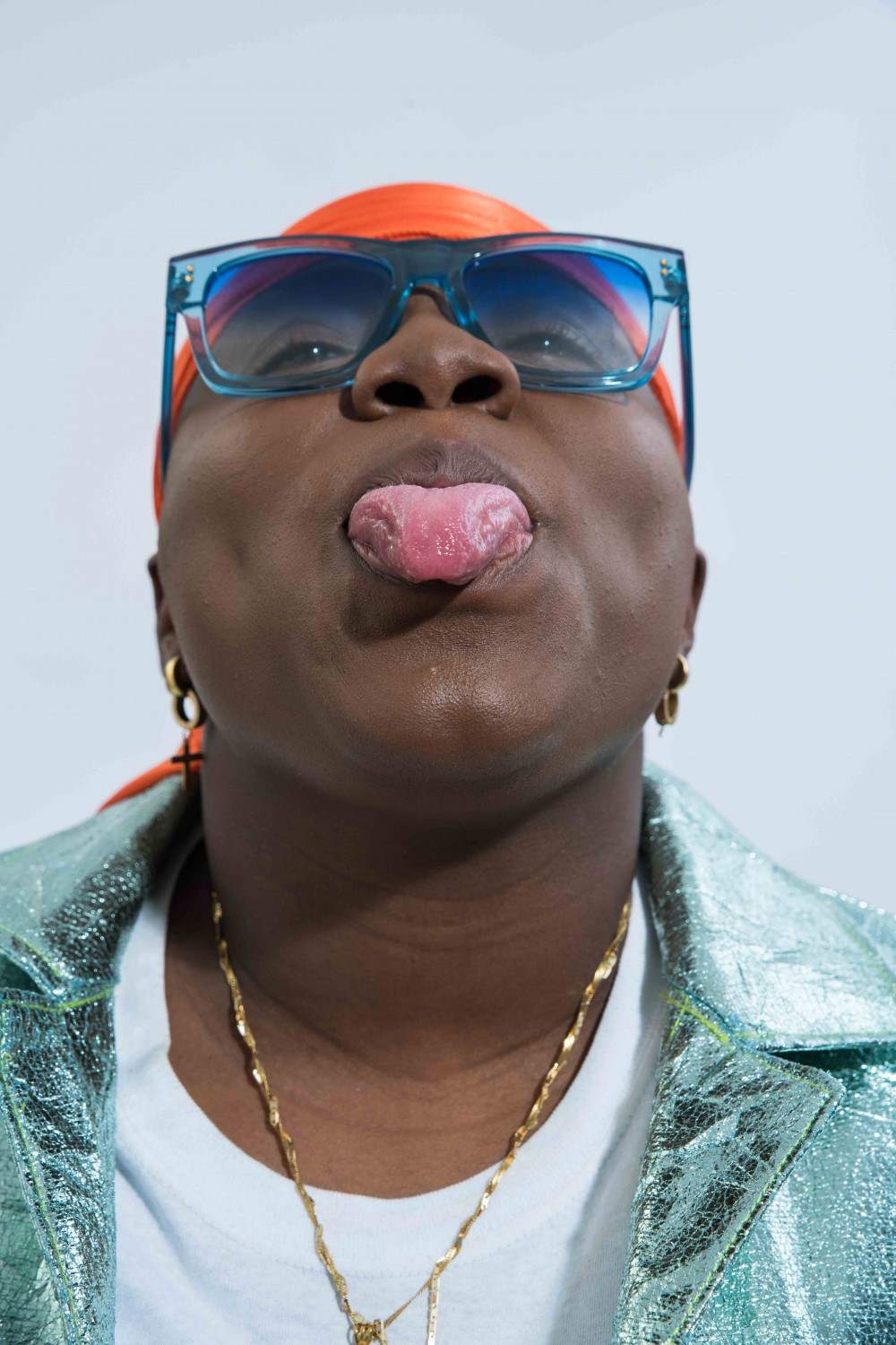 Nigerian Singer, Teni Apata accused of being a lesbian
