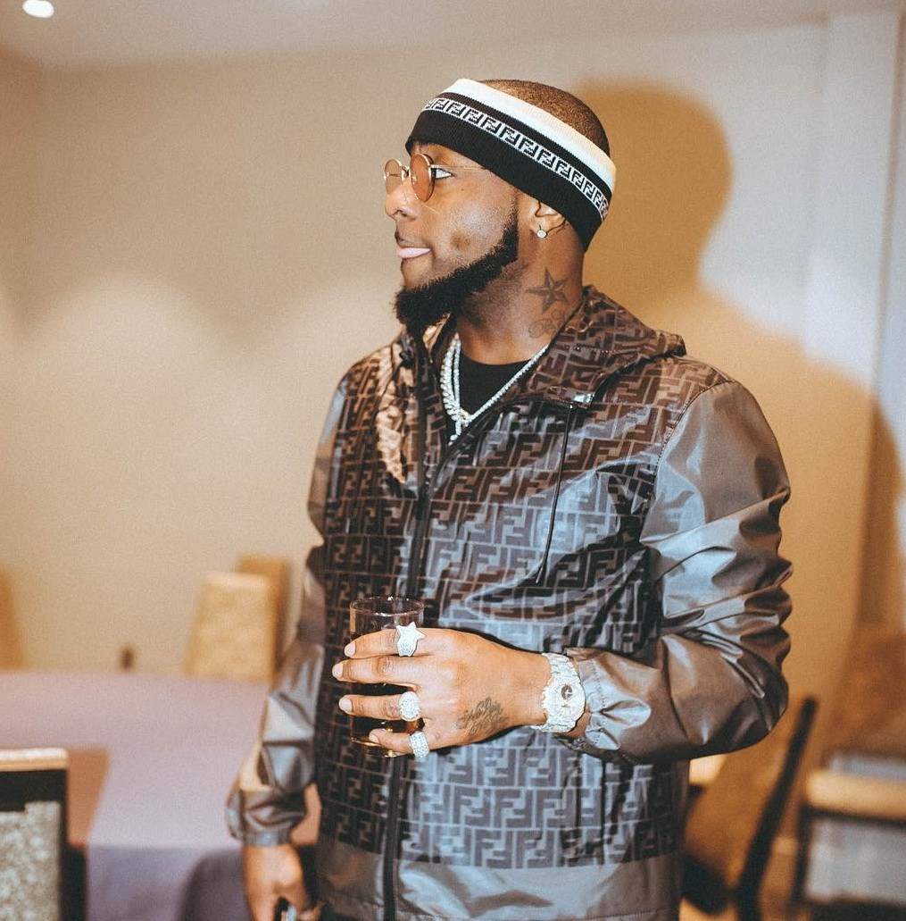 Davido says his gate-man has 'two houses and three cars'