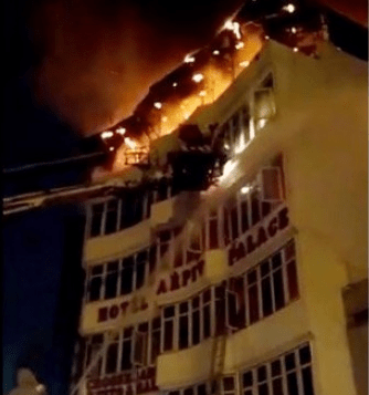 17 reportedly dead in massive fire outbreak at a New Delhi hotel