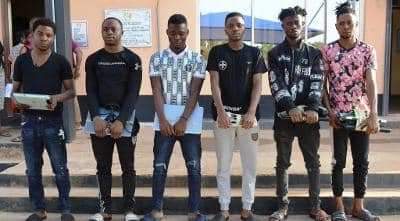 EFCC arrest six yahoo boys in Ibadan, recovers exotic cars