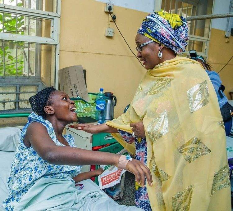 Aisha Buhari visits survivors of the Lagos building collapse (Photos)