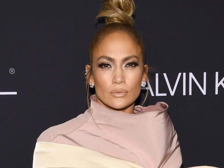 Men are useless until they turn 33 - Jennifer Lopez