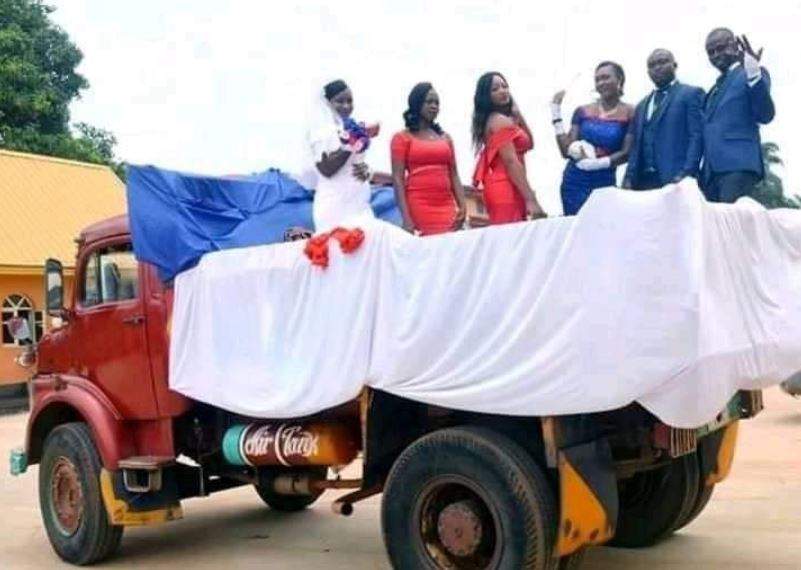 Couple gets married with a tipper in Akwa Ibom (photos)