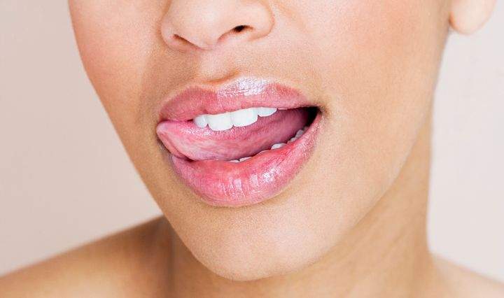 4 Simple And Natural Remedies For Chapped Lips