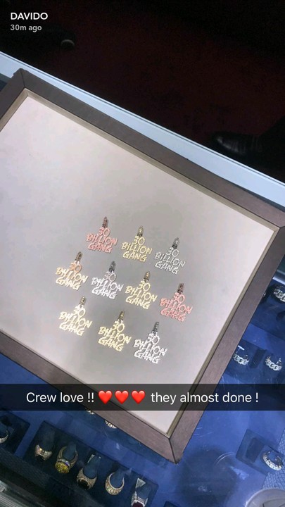 Davido Spends One Million Dollars On Gold Chains For His Crew. (Photos)