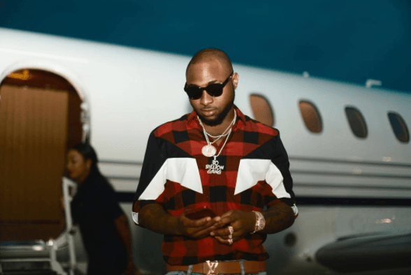 'I'm Getting Too Much Money To Be Worried About You Lames' - Davido Brags On Snapchat