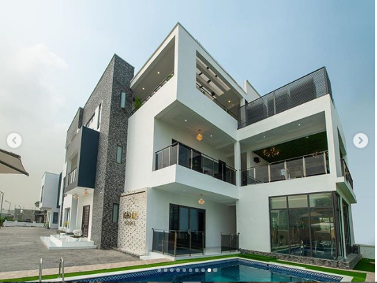 Super Eagles star Ighalo flaunts his newly completed multi-million naira mansion in Lekki (photos)